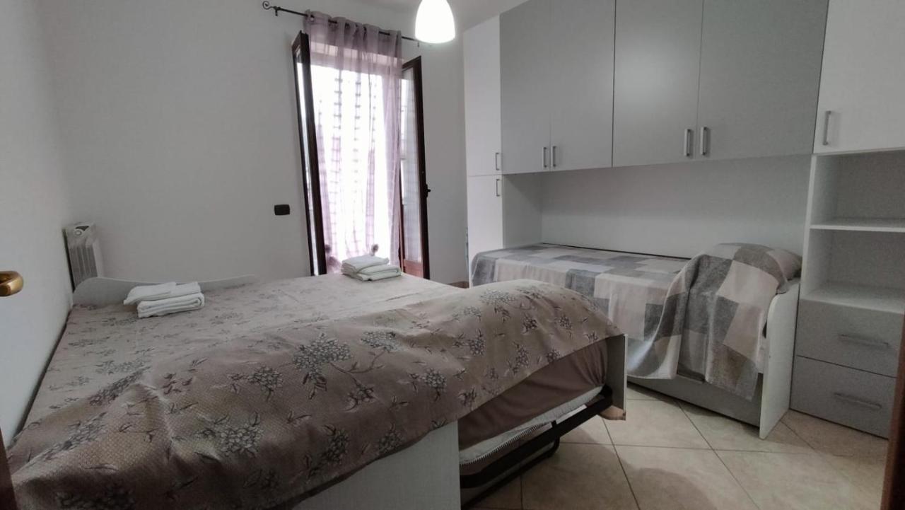 Casa con 2 camere da letto e posto auto gratuito Praia a Mare Esterno foto